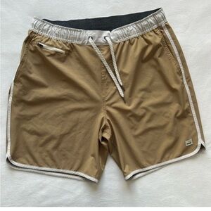 Vuori Banks Shorts Men’s XL Wheat Tan Color 7in Inseam